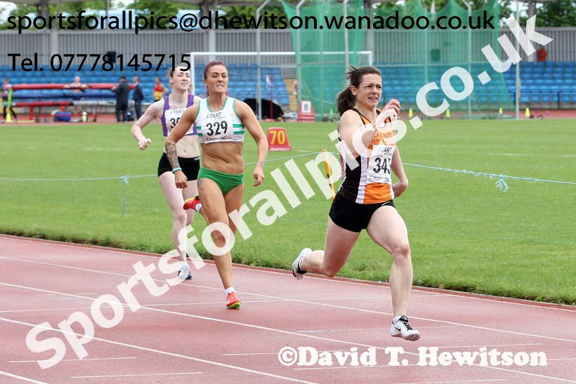 Senior womens 200 metres, Northern Championships, Sport City, Manchester. Photo: David T. Hewitson/Sports for All Pics